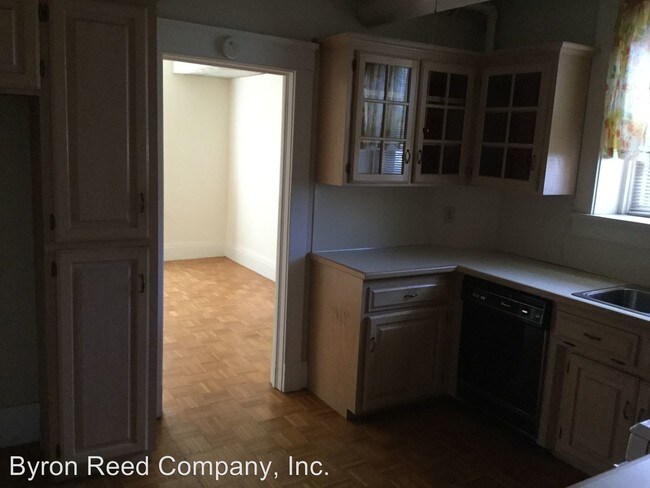 Foto del edificio - 3817 Dewey Ave