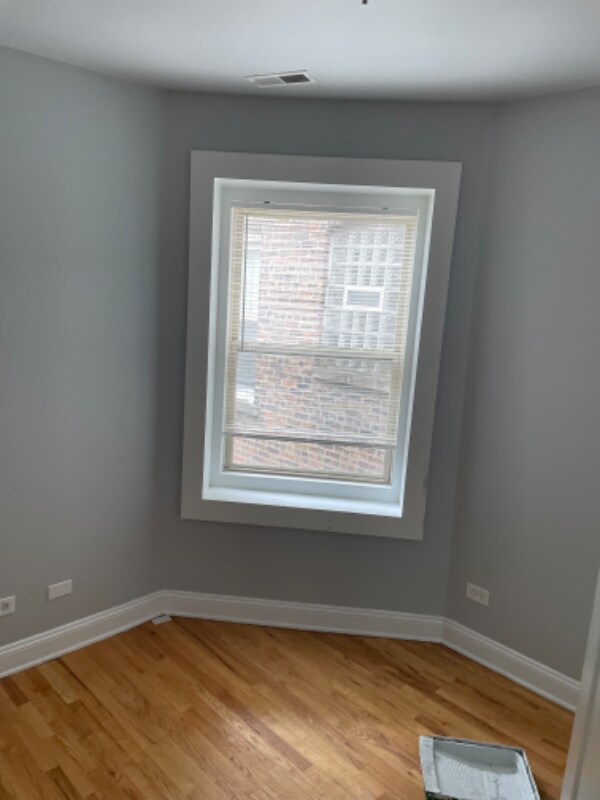 Building Photo - 6037 S Prairie Ave