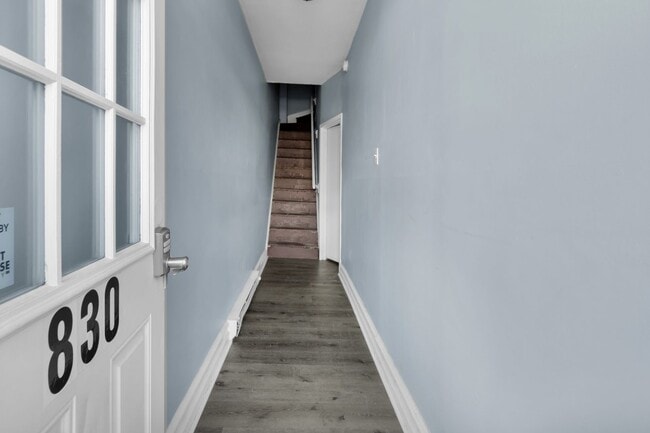 Building Photo - 830 Chestnut St