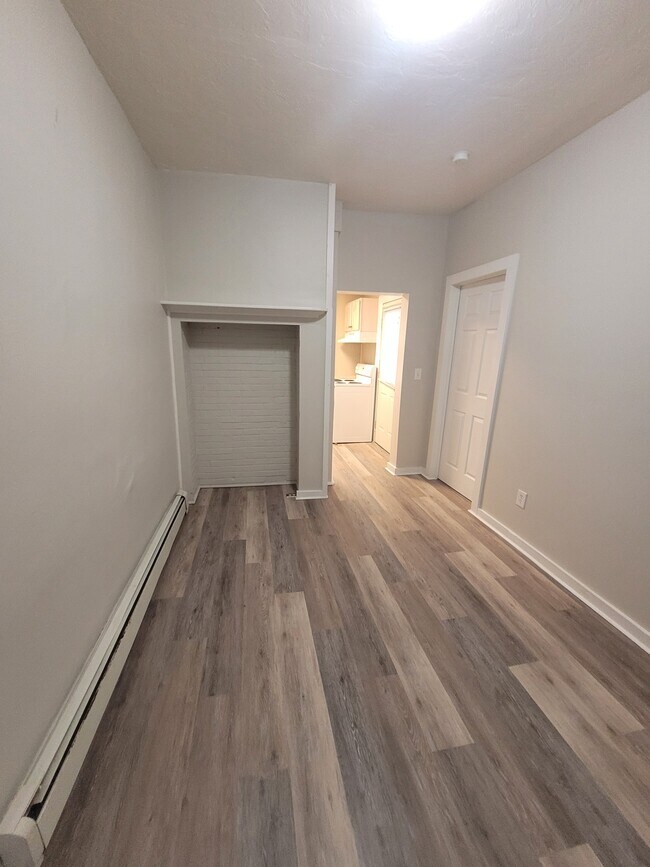 Foto del edificio - 225 Pleasant St