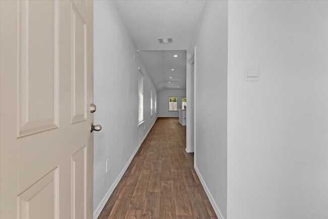 Foto del edificio - 14966 Cypress Holw Dr