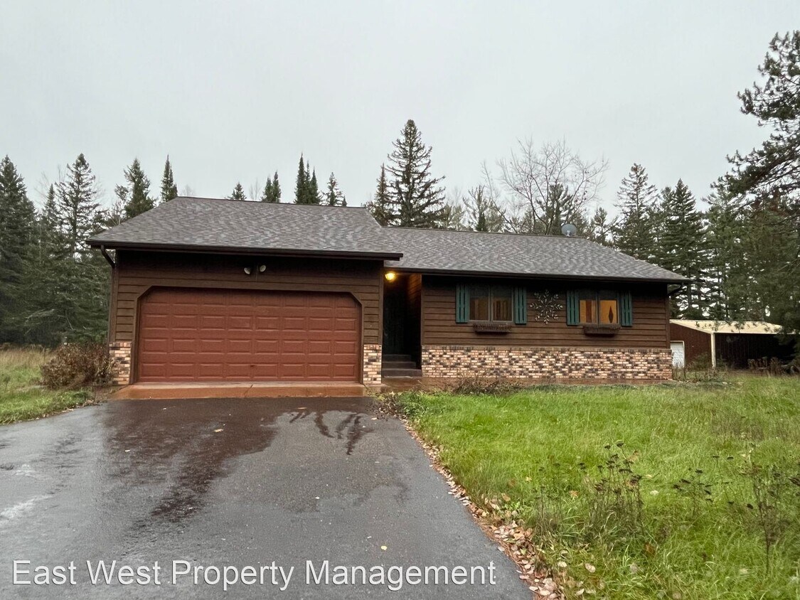 3 br, 2 bath House 2602 County Rd 4 House Rental in Carlton, MN