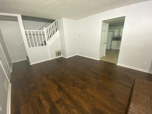 Building Photo - 1232 Creek Forest Ct NW