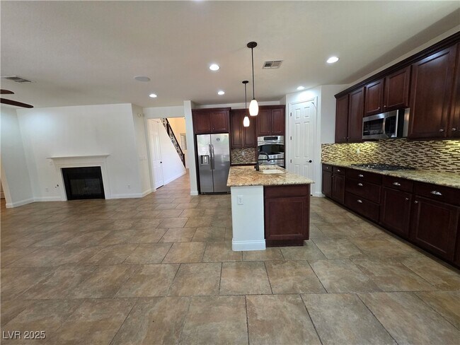 Foto del edificio - 5495 Alden Bend Dr
