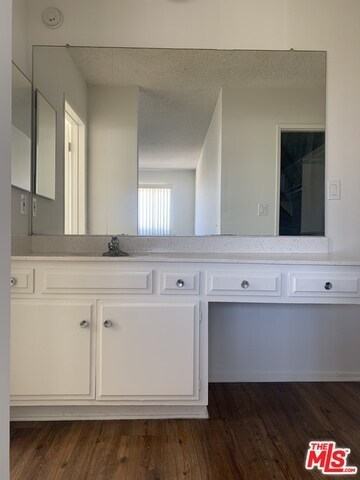 Foto del edificio - 1420 S Oakhurst Dr
