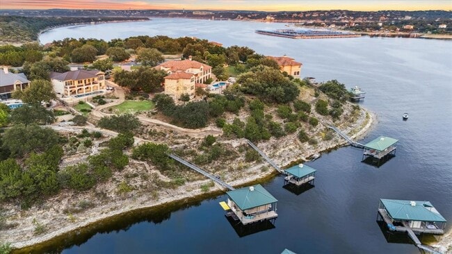 Foto del edificio - 17813 Kingfisher Ridge Dr