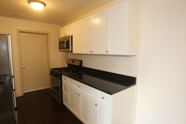 Building Photo - 4654 Malden St