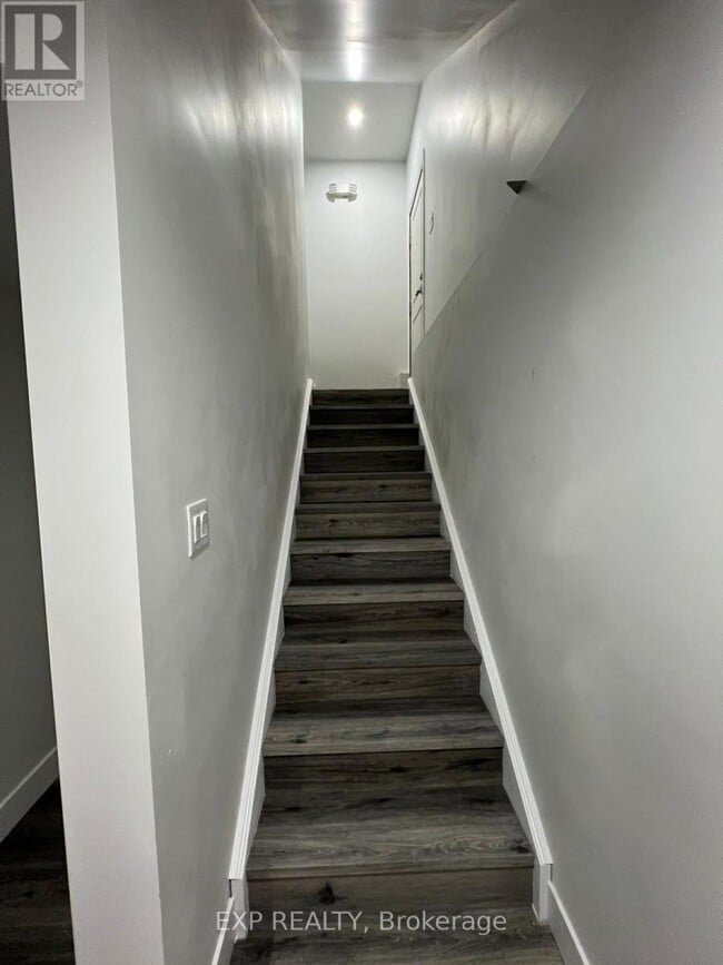 Building Photo - 3817 Ayrshire Ave