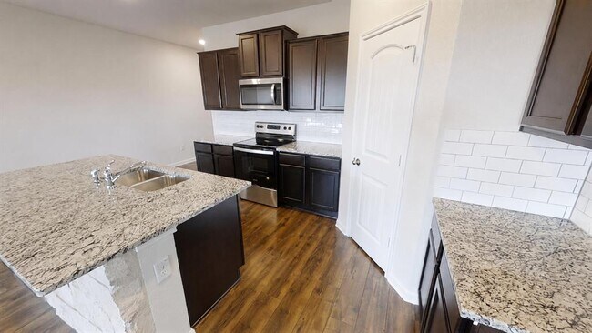 Building Photo - 359 Pronghorn Pl