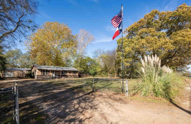 Building Photo - 3015 S Henderson Blvd