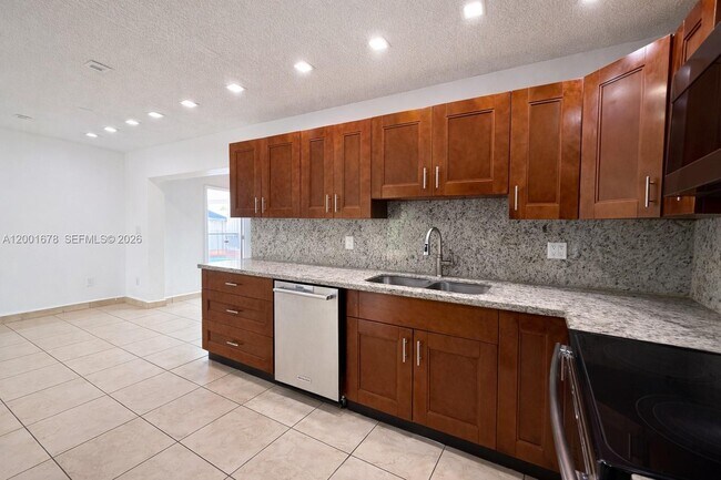 Foto del edificio - 1220 SW 78th Ave