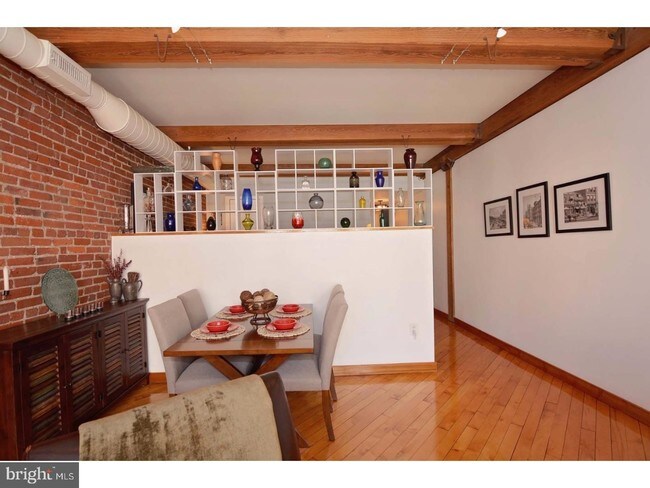 Foto del edificio - 122-24 Chestnut St