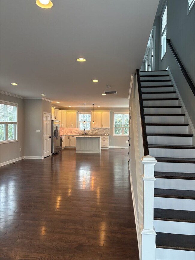 Foto del edificio - Beautiful Home Conveniently Located in Alexandria w/ Lower Level Suite