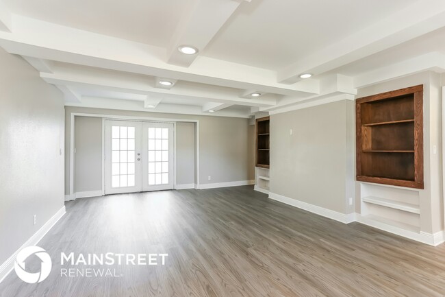 Building Photo - 701 Brookside Dr