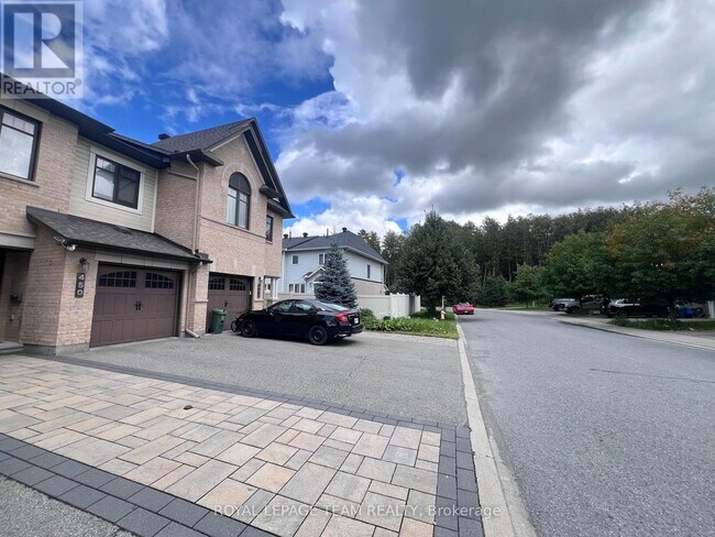 Building Photo - 450 Silverstone Way