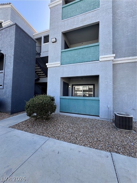 Building Photo - 6955 N Durango Dr