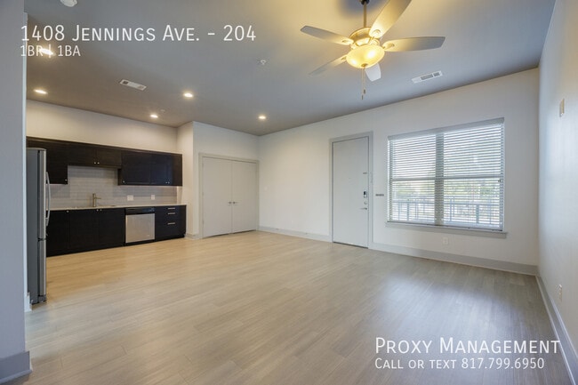 Building Photo - 1408 S Jennings Ave