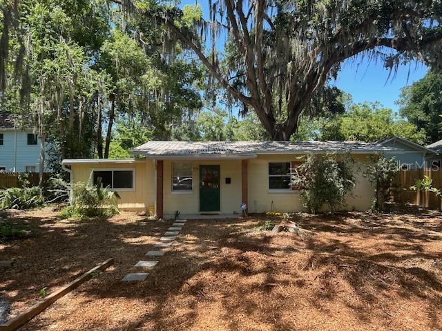 Foto principal - 814 NE 7th Pl