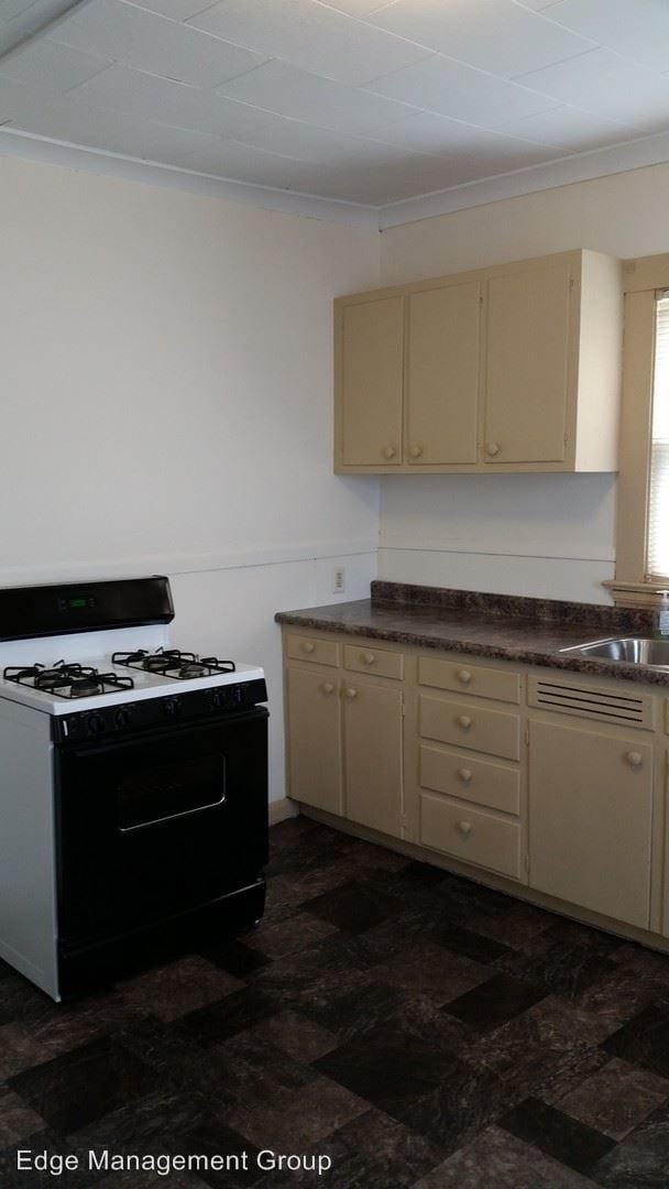 Building Photo - 2515 Olive
