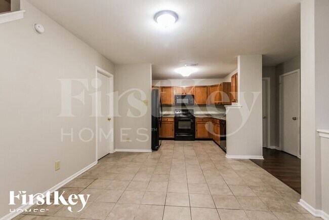 Foto del edificio - 807 Brookshire Dr