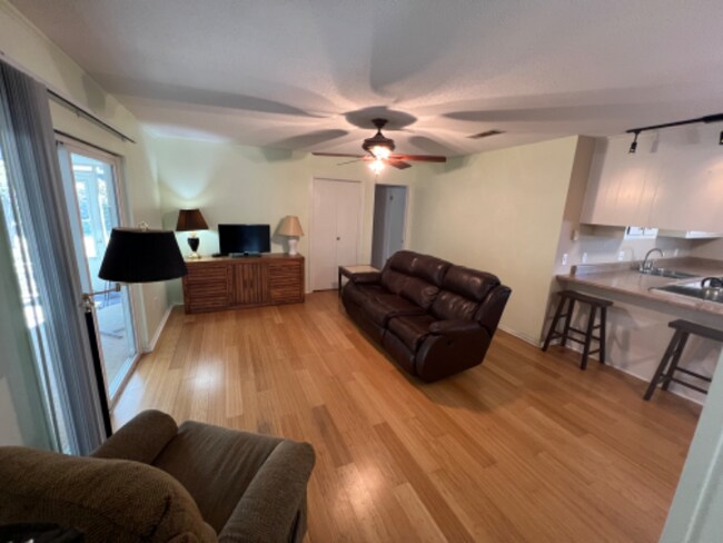 Building Photo - 4809 Balmoral Dr
