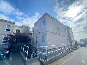 Building Photo - 315 Hecate St