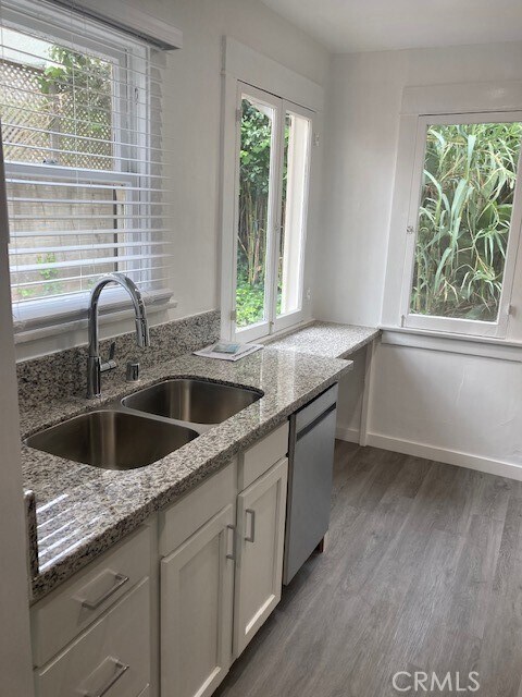 Foto del edificio - 2424 5th St