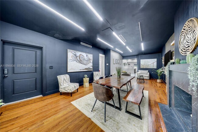 Foto del edificio - 2612 SW 12th St
