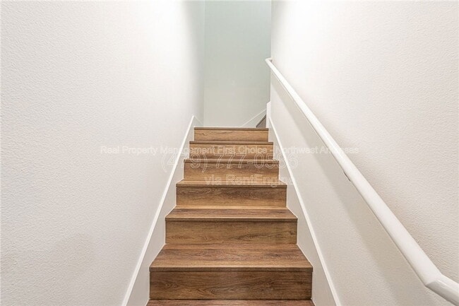 Building Photo - 1042 S Laramie Hts