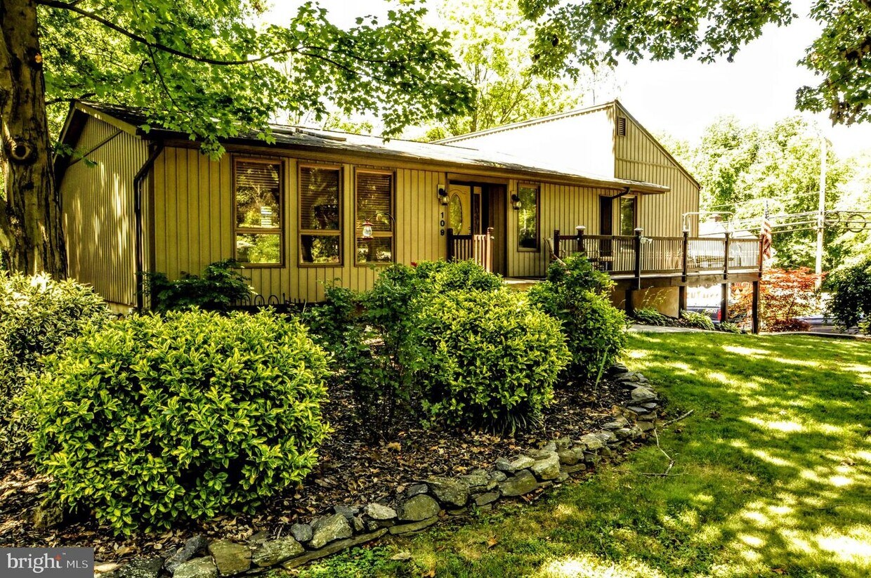 Primary Photo - 109 Tall Pines Rd