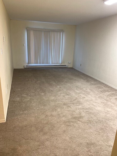 Photo du bâtiment - 8604-8687 Ave