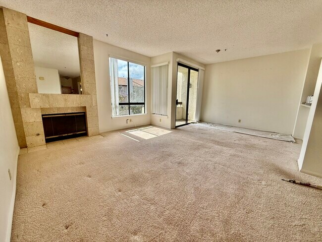 Foto del edificio - 5875 Friars Rd
