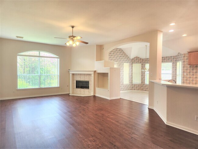 Foto del edificio - 3614 Double Lake Dr
