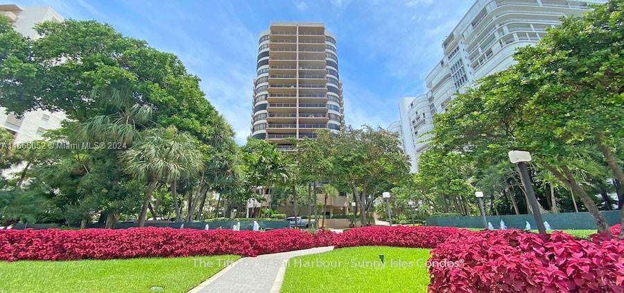 Primary Photo - 10175 Collins Ave