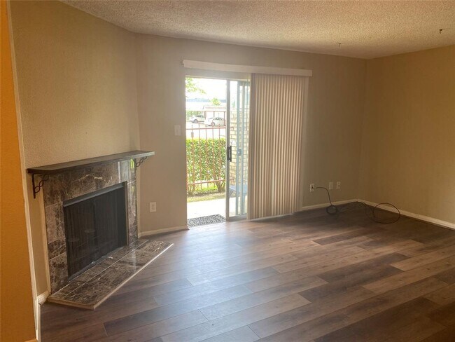 Building Photo - 2120 El Paseo St
