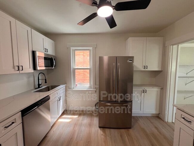 Building Photo - 1214 Wareman Ave