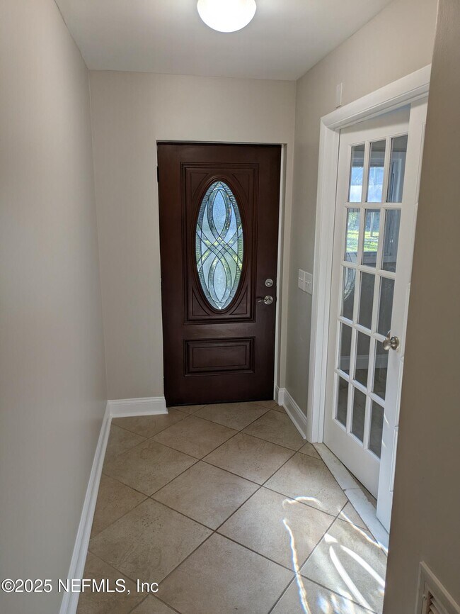 Foto del edificio - 10123 Leisure Ln N