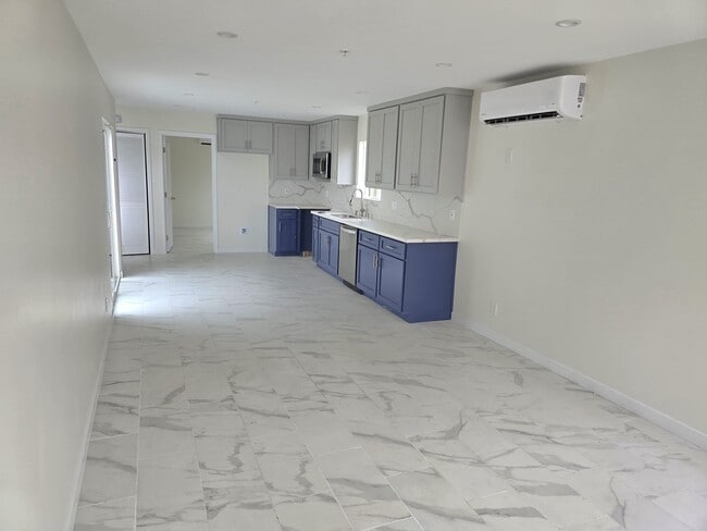 OPen concept Living room & Kitchen - 5123 W 130th St House