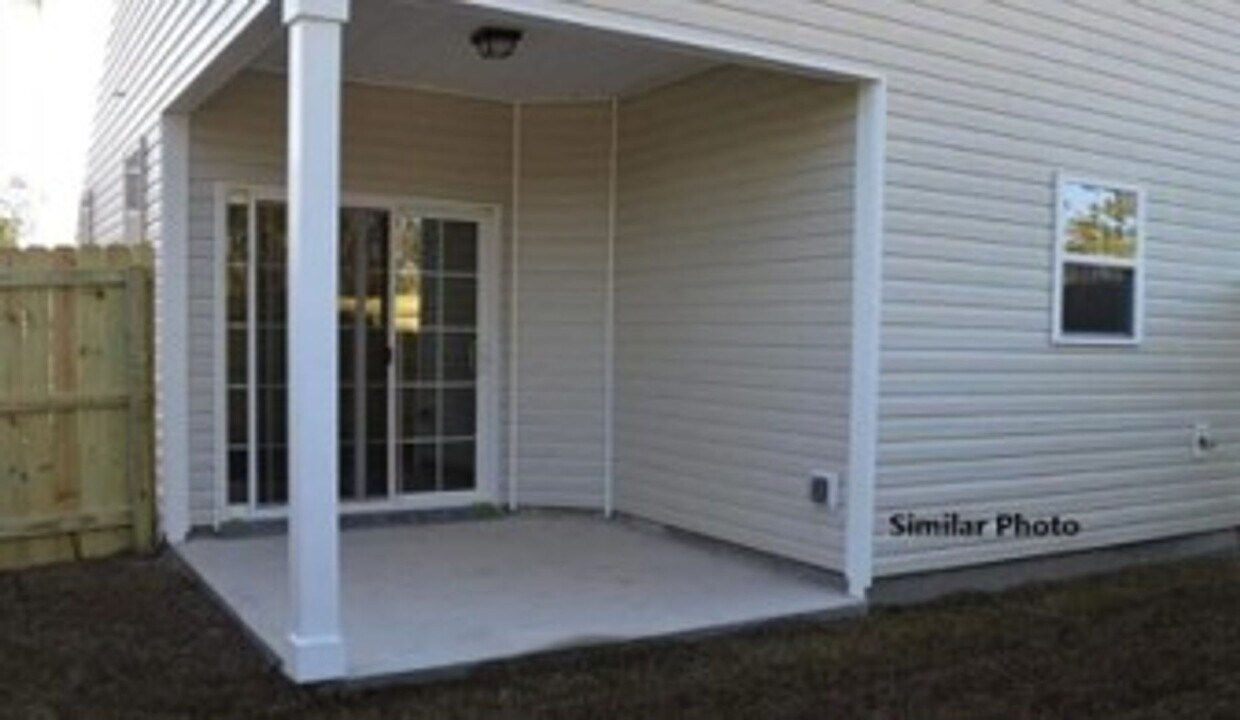 Foto del edificio - Townhouse For Rent in Holly Ridge
