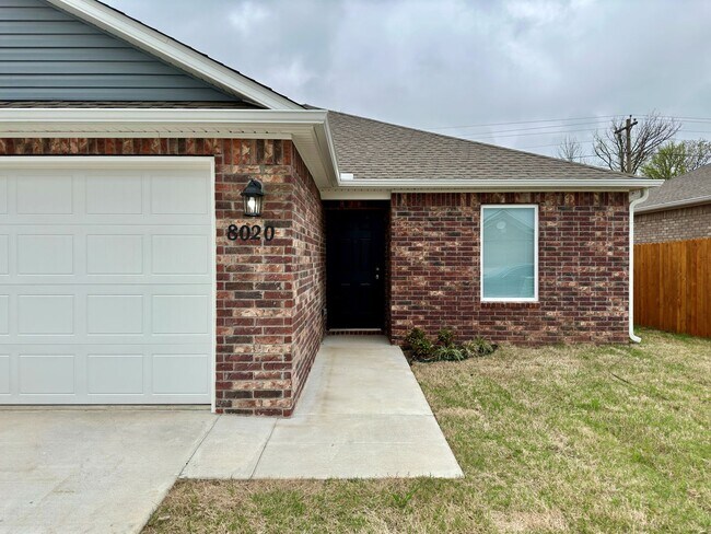 Foto del edificio - New Construction Living: 3 Bed, 2 Bath, 2-Car Garage