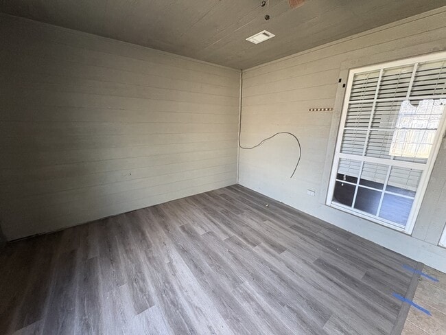 Building Photo - 7519 N 133rd E Ave