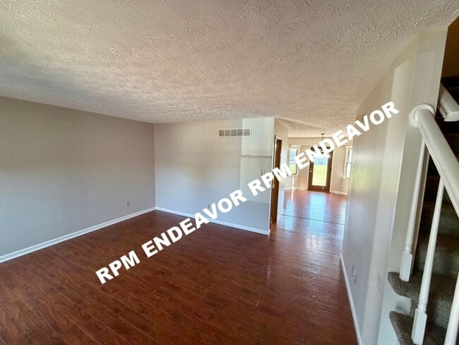 Building Photo - 1368 Deerfield Estates Dr