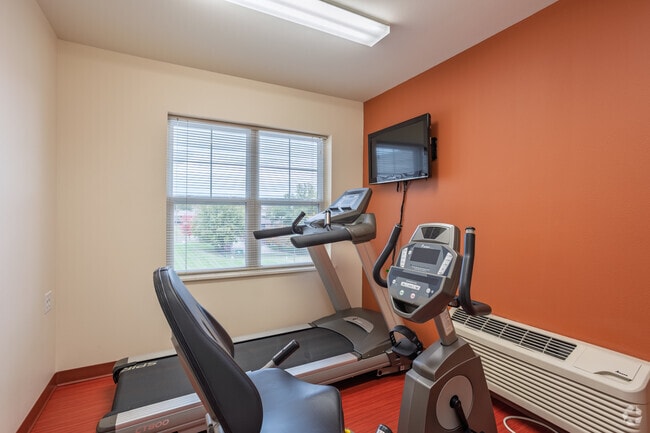 Fitness Center - Legacy Manor of Waterloo - 55+ Living