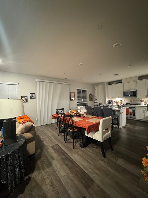 Building Photo - 1800 Kyle Pl