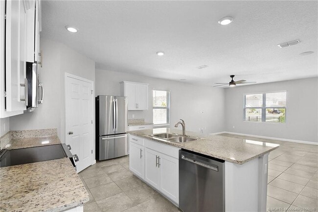 Foto del edificio - 10575 Jem St