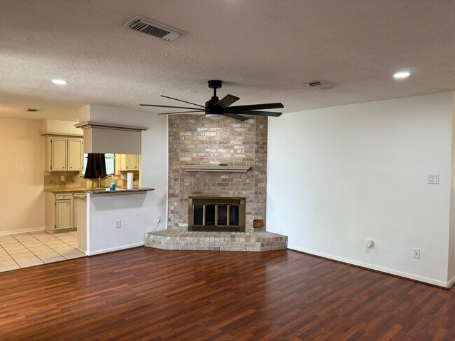 Foto del edificio - 515 Tresvant Dr