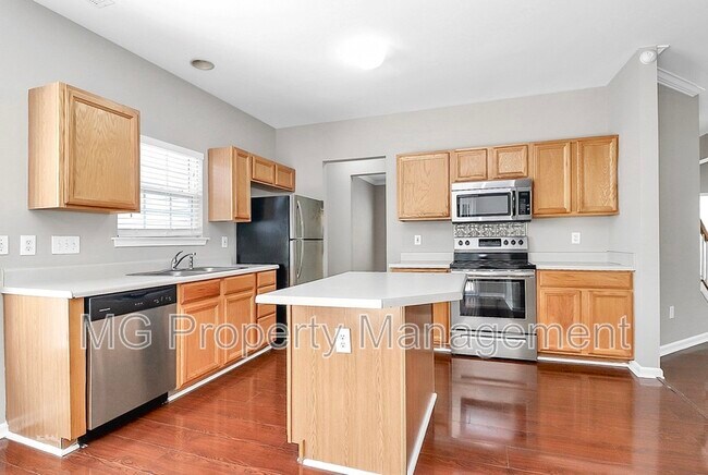 Foto del edificio - 14220 Riding Hill Ave