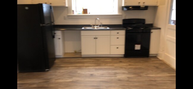 Foto del edificio - 210 Dixon Ave