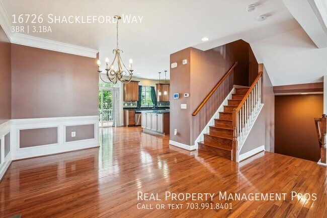 Foto del edificio - 16726 Shackleford Way