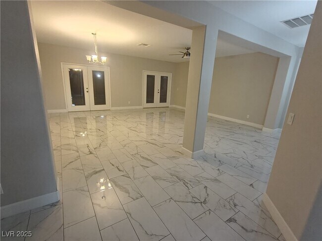 Foto del edificio - 492 Grassrange Ln